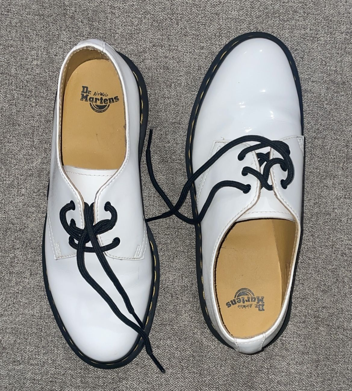 NEW Dr. Martens Smooth Patent Leather Shoes Size 9 White/Black Doc Air Sole