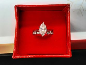 White Gold 14k (.585) 4.4 grams Size 7