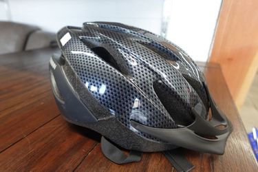 Schwinn Thrasher Adult Bike Helmet Black ages 14+