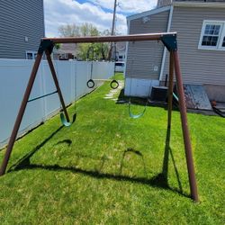 200 Swing Set