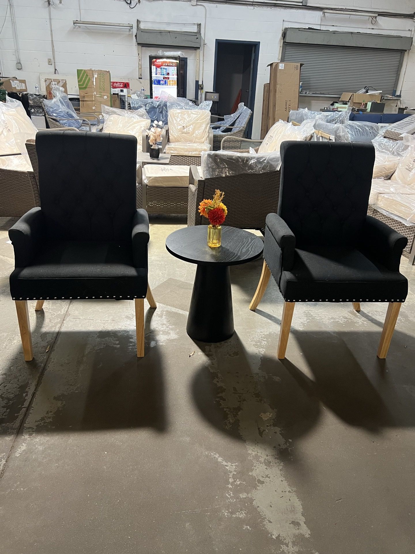 3 PCS Fabric Accent Dining Chair, Elegant Tufted Club Dining Room Kitchen Room Arm Dining Chair And round table $180 π Warehouse Address: 2745 Boo