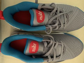 New Boys Nikes Tennis Shoes
