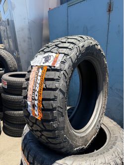 275/60/20 Rugged Terrain Arroyo Tires installed and balanced / instaladas y balanceadas