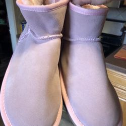 UGG NEW adult women size 11 light pink/ made in Australia
