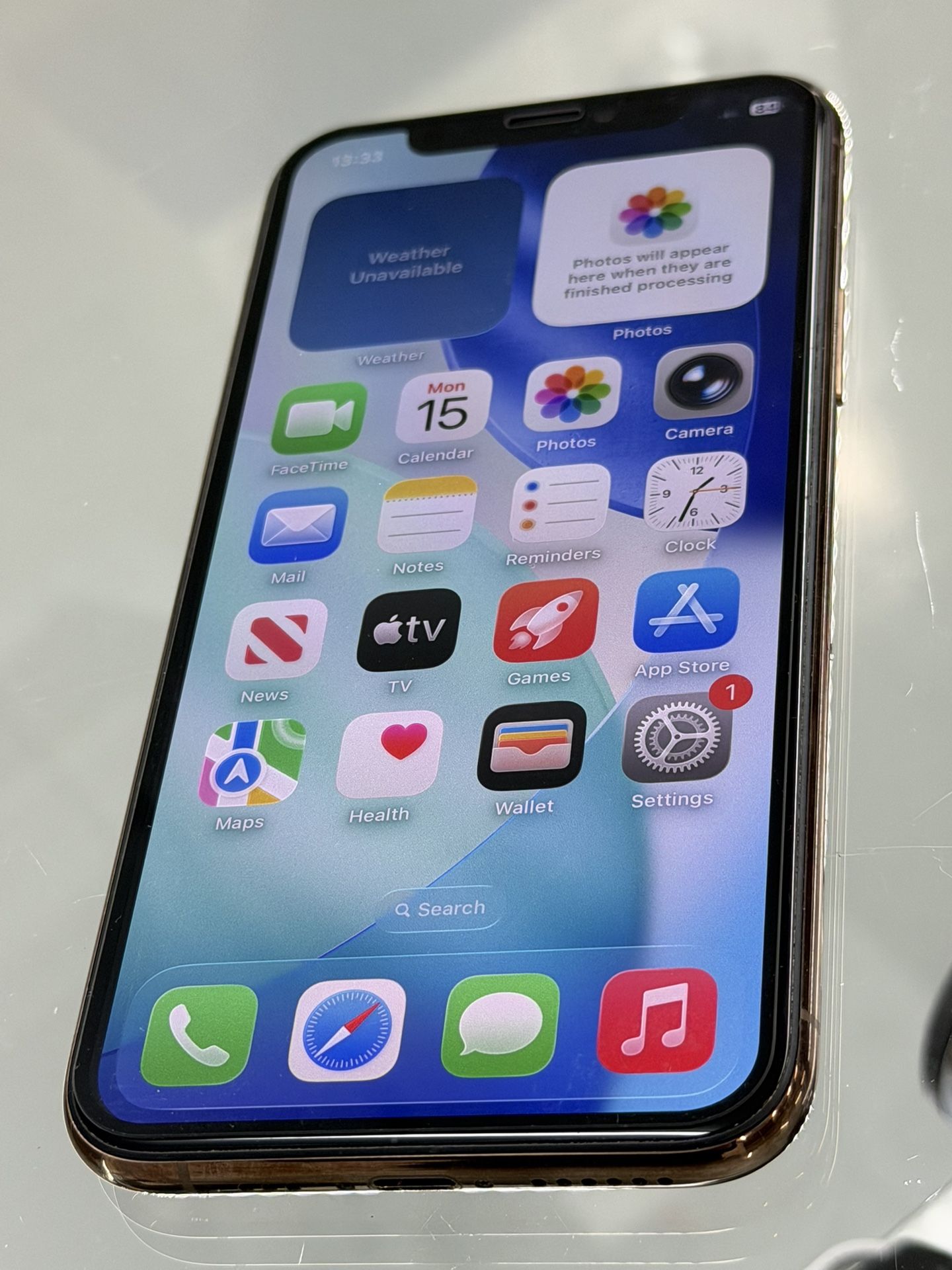 Apple iPhone 11 Pro - 256GB - Gold (UNLOCKED)