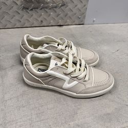 Vans tennis shoes for women