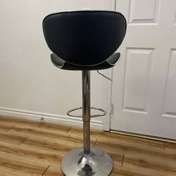 Adjustable Height Bar Stools