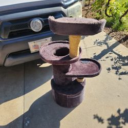 43" tall, nice cleaned up cat tower