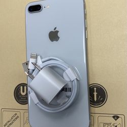 Factory unlocked apple iphone 8 plus 64 gb , store warranty 
