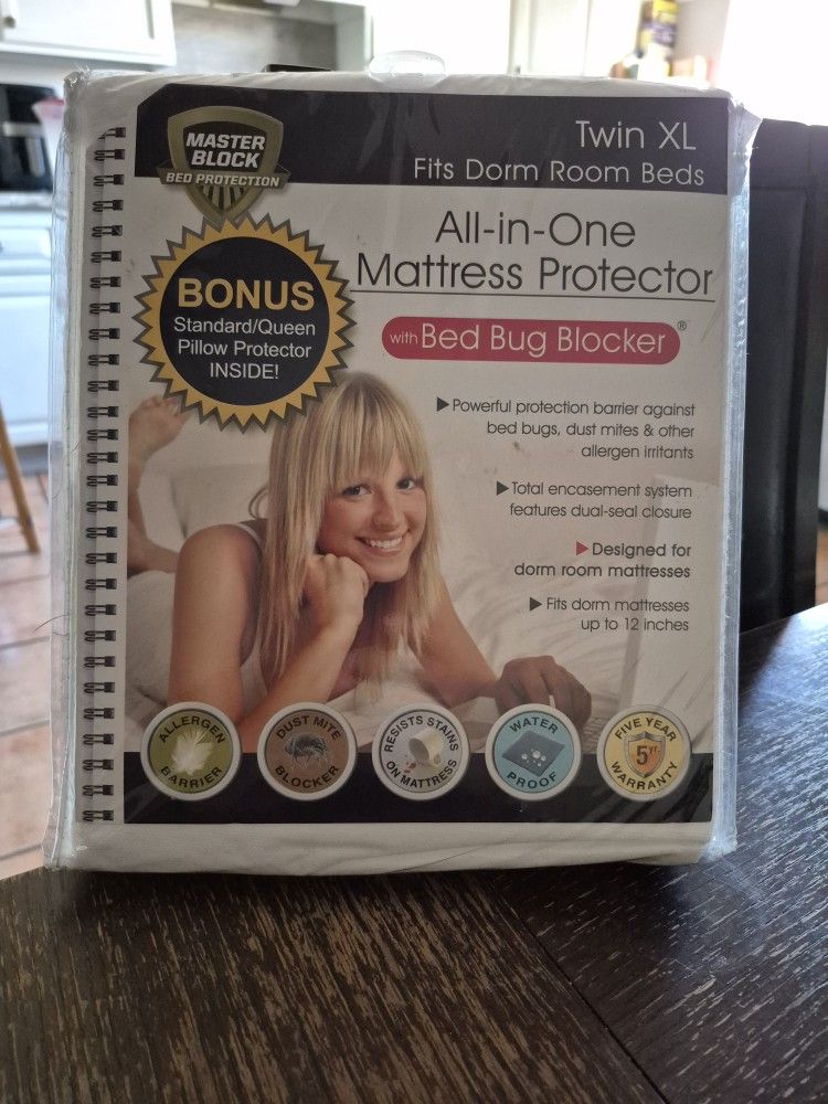 Twin Mattress Protector (BRAND NEW)