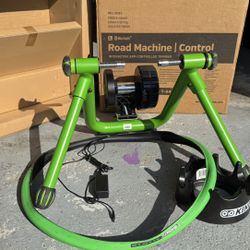 Kinetic T-6400 Road Machine Bike Trainer/Bluetooth