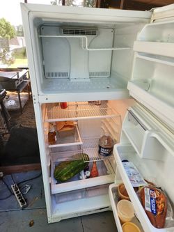 Refrigerator 
