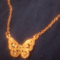 Butter Fly Pendant Its18in Extention20