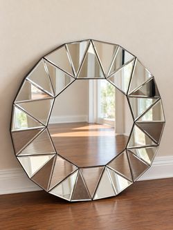 Geometric Faceted Round Wall Mirror