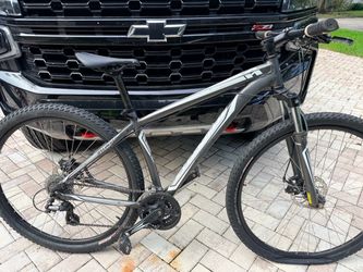 Specialized Hardrock Disc 29 mountain bike, 24-speed, disc brakes,