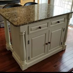 Kitchen Island 