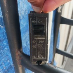 20amp Breakers 