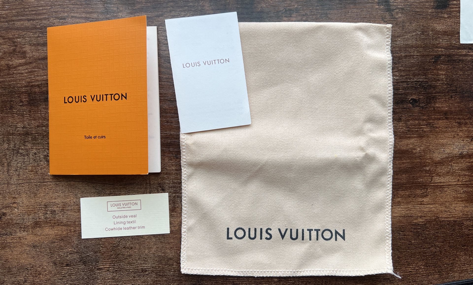 Louis Vuitton Card Holder for Sale in Houston, TX - OfferUp