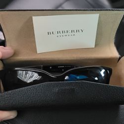 Burberry Mens Sunglasses New Never Used