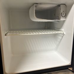 Mini Fridge 