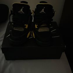Air Jordan 4 Retro GS 'Thunder' 2023 