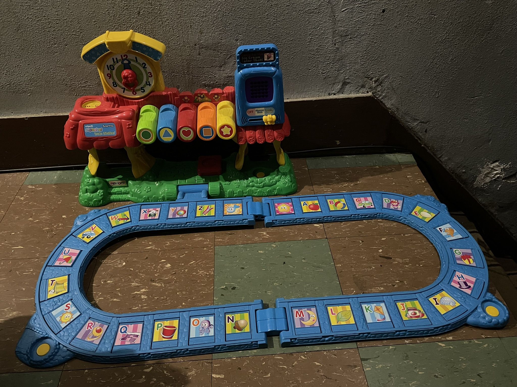 V Tech Alphabet Train
