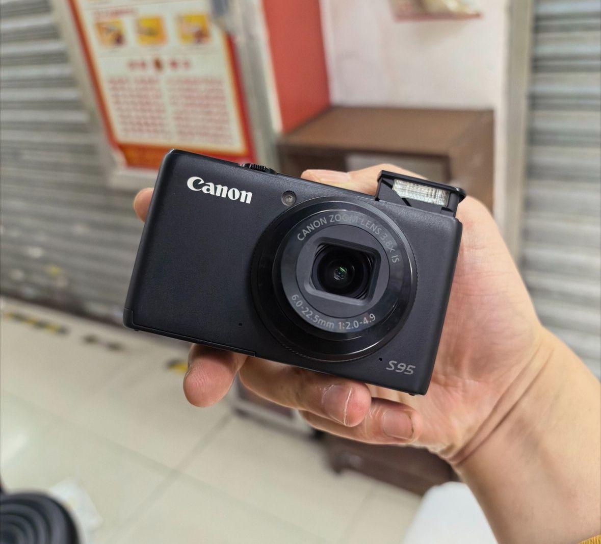 Canon PowerShot S95 Digital Camera