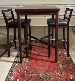 Bar Table with two chairs
