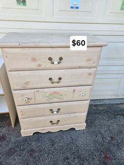 Dresser