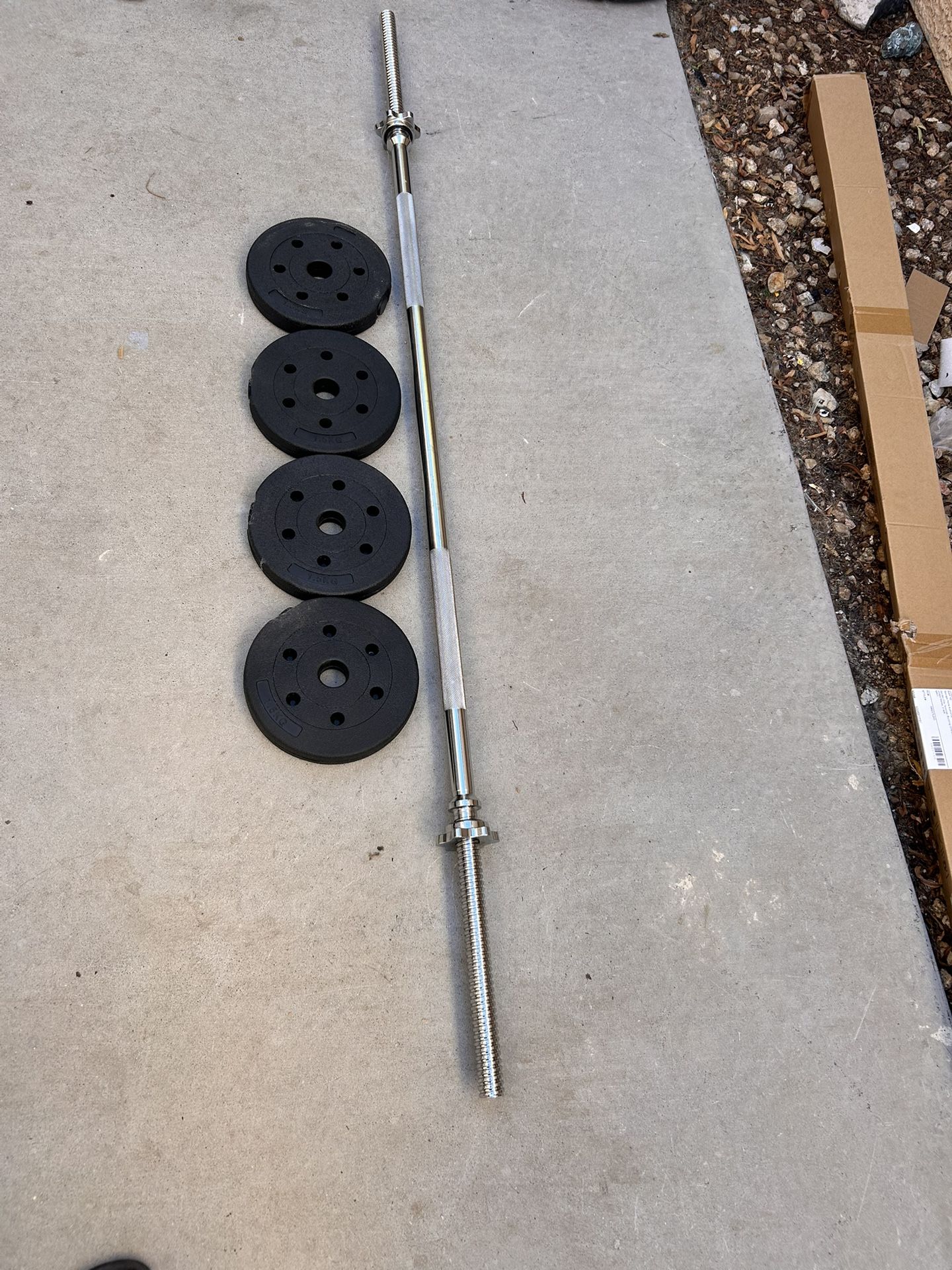 “60” Threaded Chrome Barbell Bar With Vinyl Plates