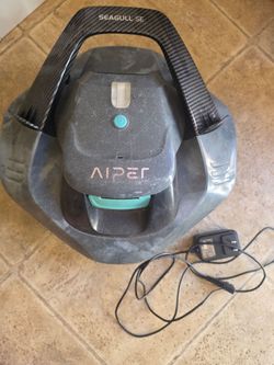 Used Aiper Seagull SE for parts or repair + fully-functioning charger
