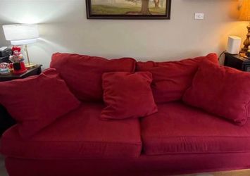 URGENT MOVING SALE – LA-Z-BOY SOFA ONLY $30