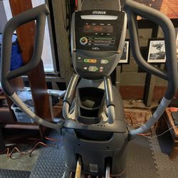 Q37XI STANDING ELLIPTICAL