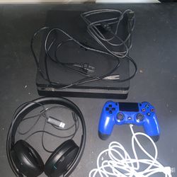 Ps4 Slim With Wireless Headset And Charger 