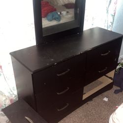 Dresser And Mirror 