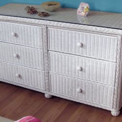 Wicker Dresser Set (gorgeous) 