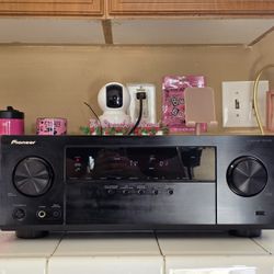 Pioneer Receiver 5.1 (4K/3D)(LIKE NEW)