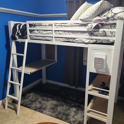 Bunk Bed With Shelfs 