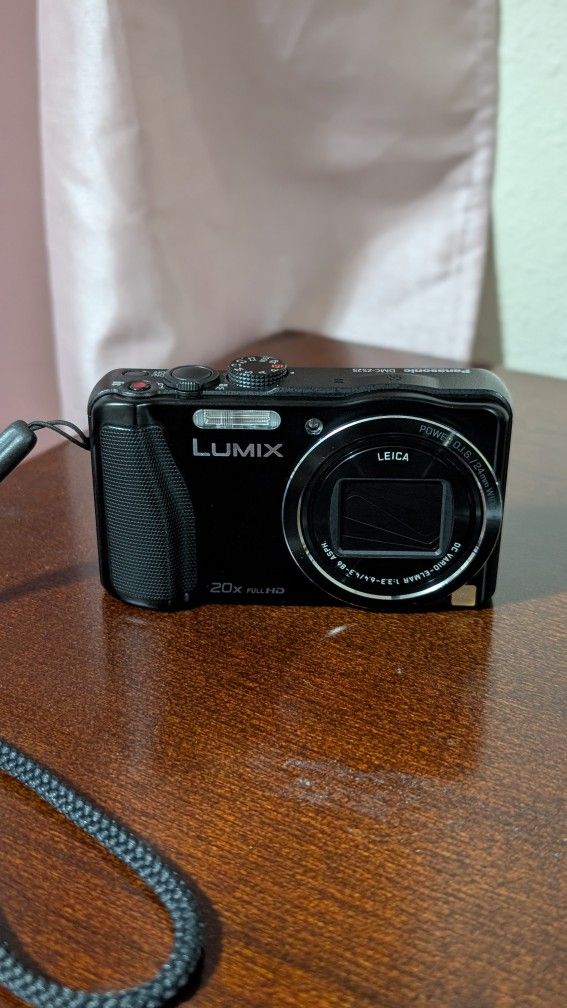 Lumix DMC-ZS25 