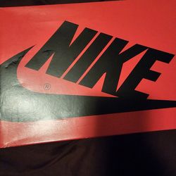 Tennis Shoes