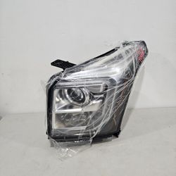 Gmc Yukon left Driver Headlight  2015 2016 2017 2018 2019 2020 