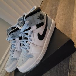 Jordan 1 Mids