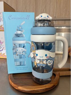 Cinnamon roll tumbler