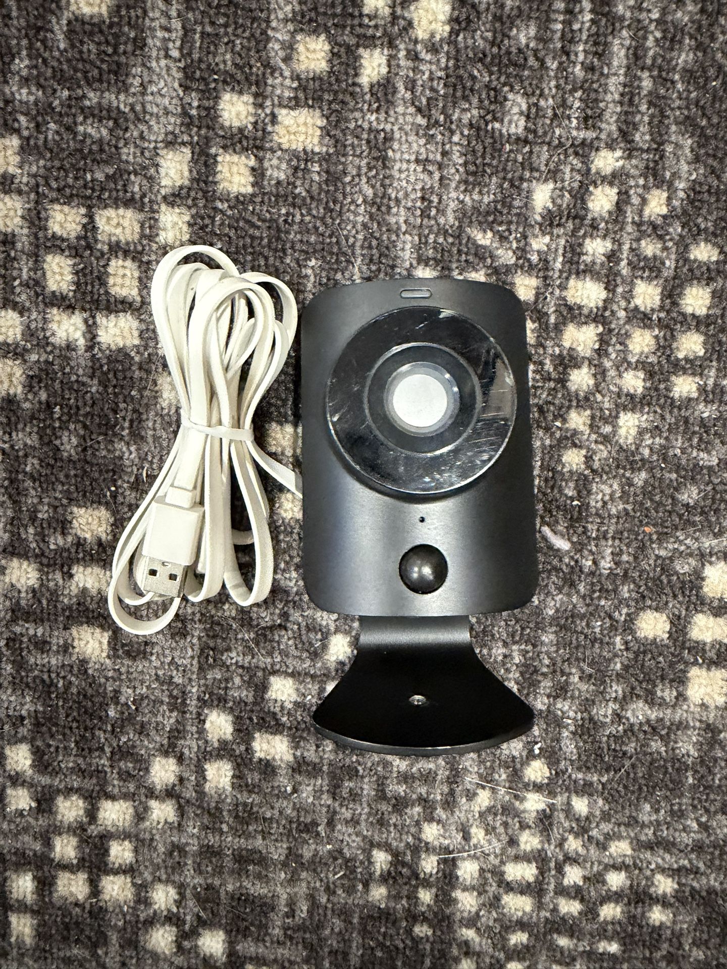 SimpliSafe SimpliCam Model SSCM1 Indoor Camera Wi-Fi HD USB
