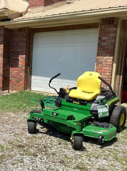 John Deere Riding Mower