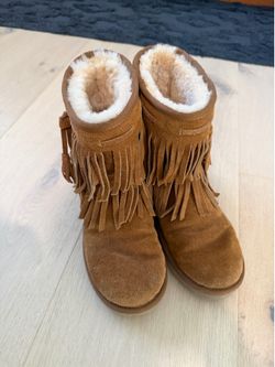UGG Koolaburra Boots 8 Tan Camel Suede Fringe Boho Western
