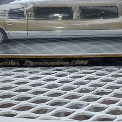 1:24 Scale Diecast Limo 