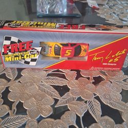 Contains One 3.    1 64. Scale. Die Cast. Mini.  Car