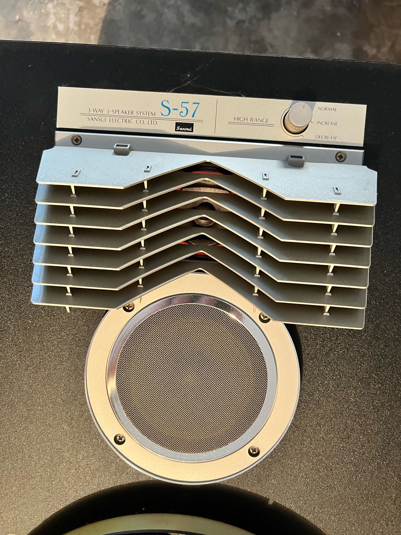 Sansui S-57 Home Speakers