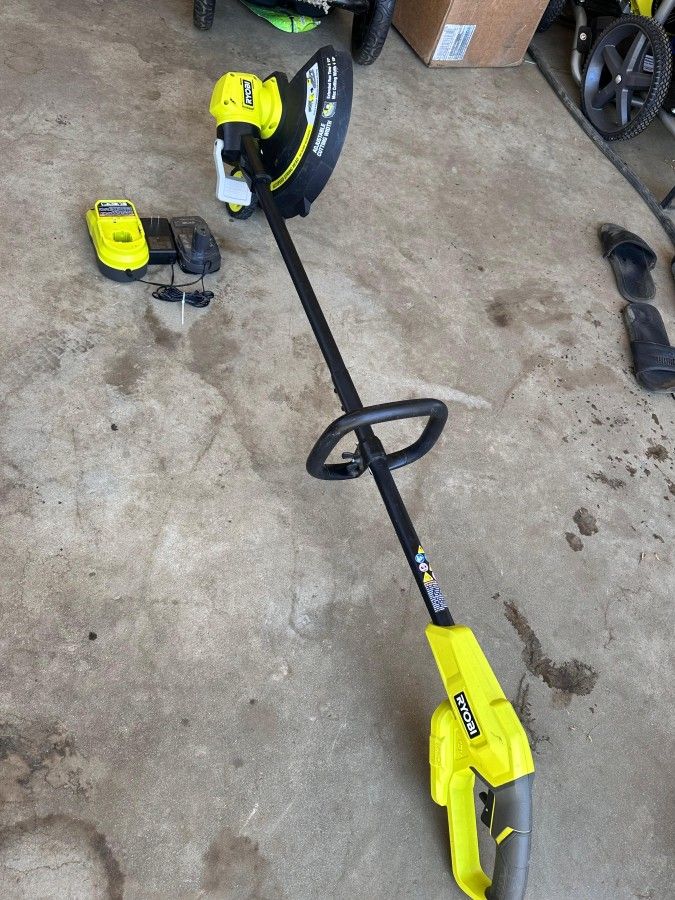 RYOBI
ONE+ 18V 13 in. Cordless Battery String Trimmer/Edger with 2.0 Ah Battery and Charger